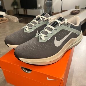 Nike Winflo 10 Running Shoes Men’s 11